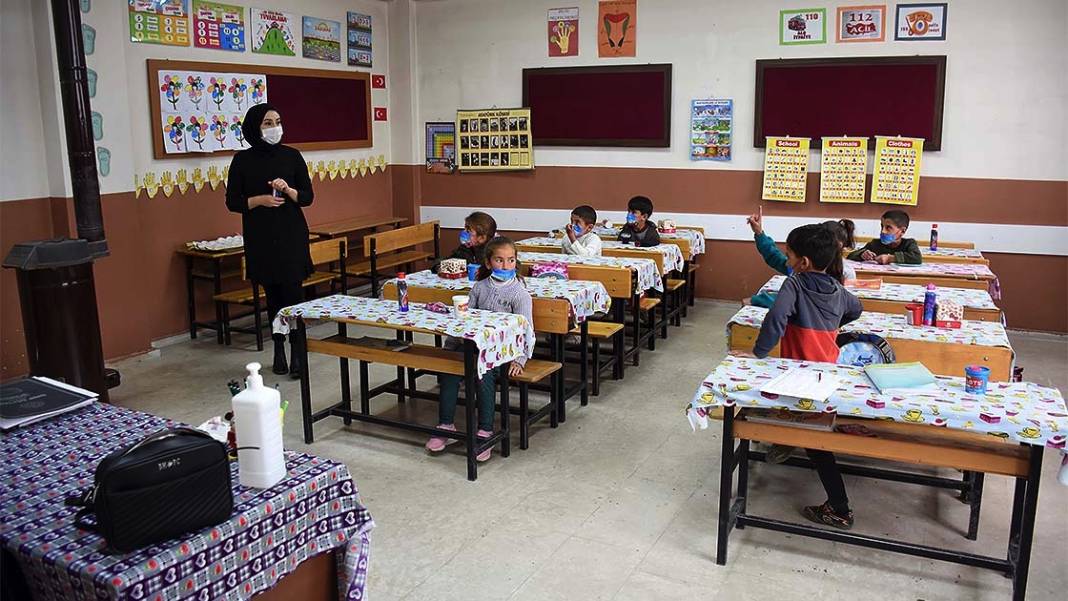 Kısa, uzun, duygusal, 2-3-4 kıta 24 Kasım Öğretmenler Günü şiirleri 5